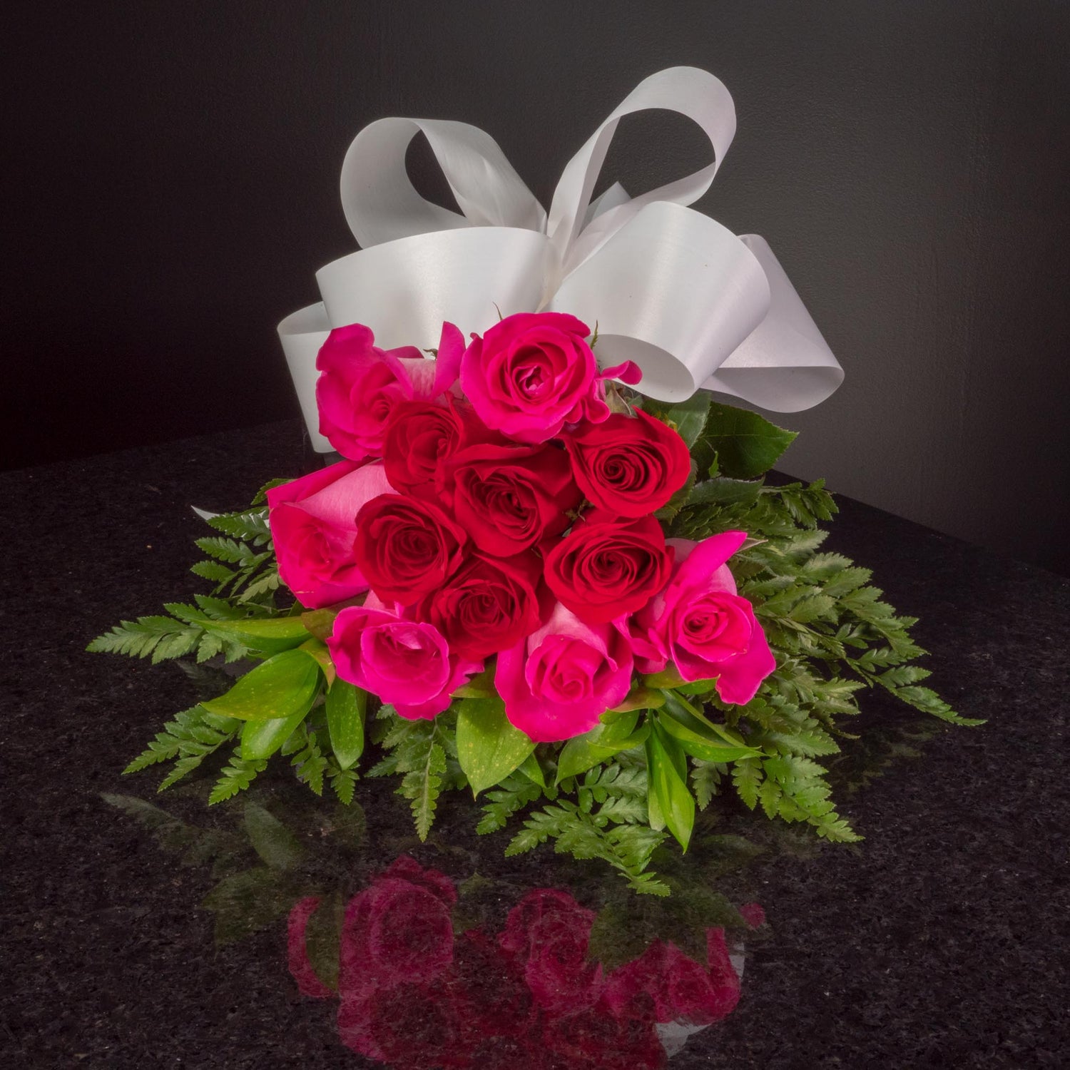  12 Roses / Hand-Tied / Basic