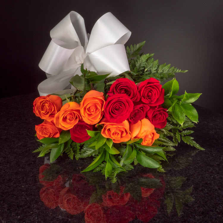  12 Roses / Hand-Tied / Basic