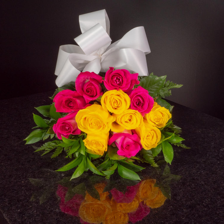  12 Roses / Hand-Tied / Basic