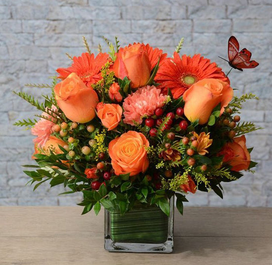 https://www.langdonsflowers.com/cdn/shop/products/fall_flowers_233.jpg?v=1663703218&width=550